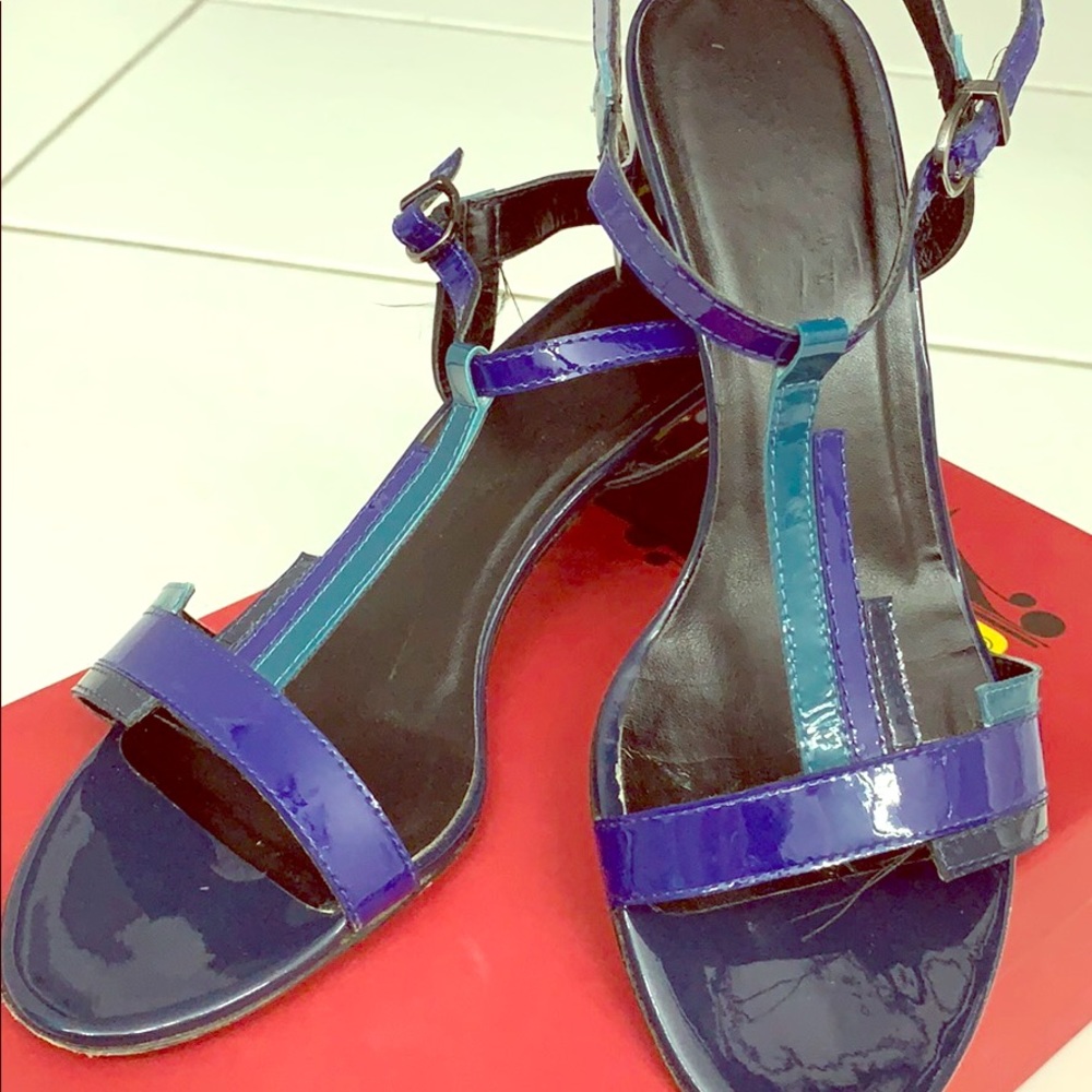 Vaneli patent leather sandals teal and blue